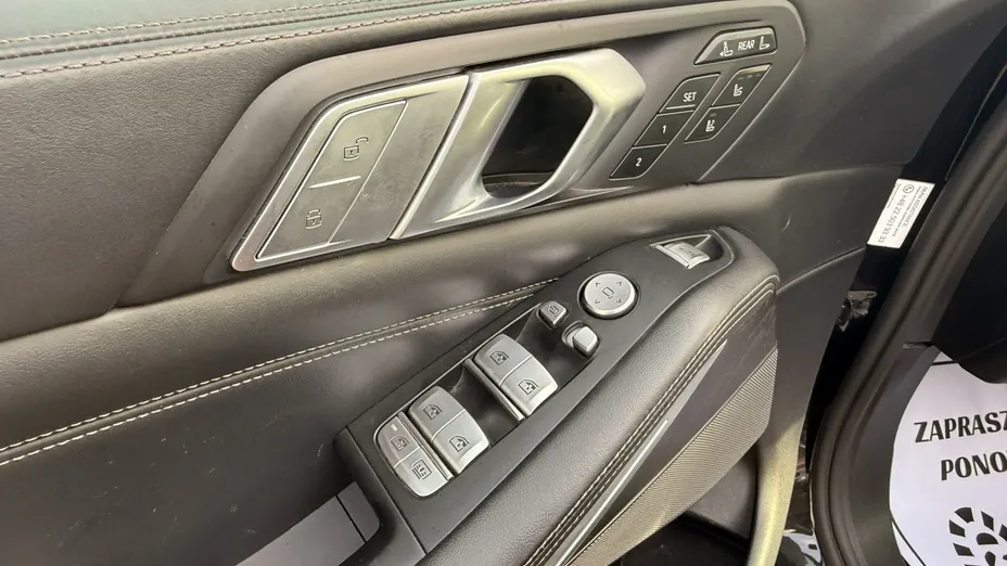 BMW X7 -