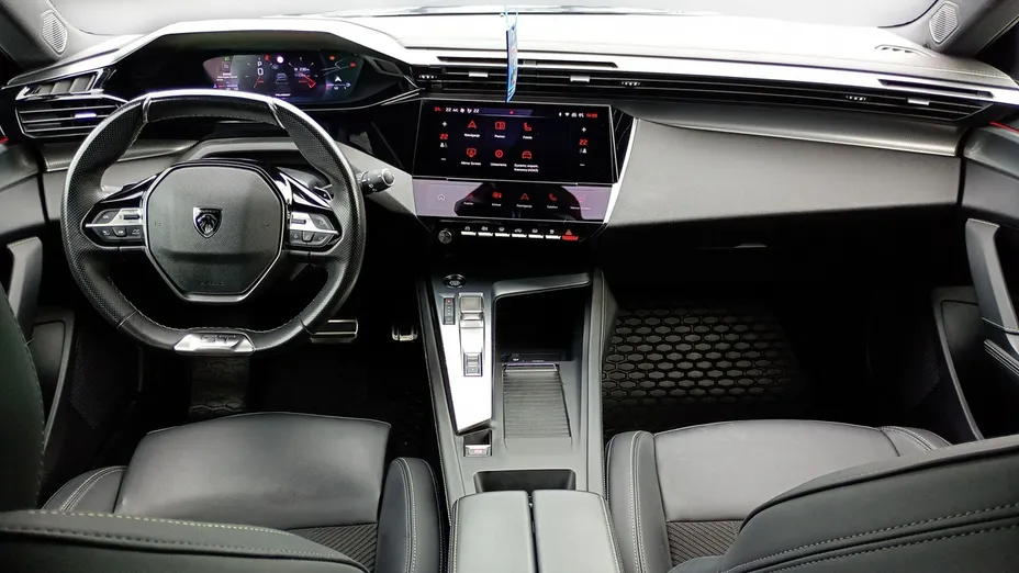 PEUGEOT 308 -