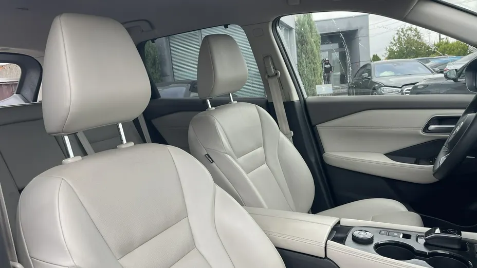 NISSAN X-Trail -