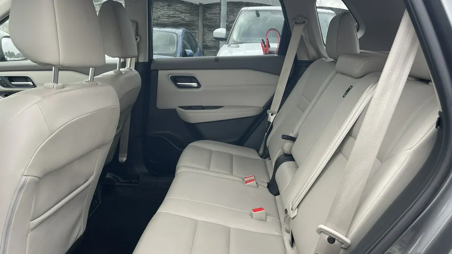 NISSAN X-Trail -