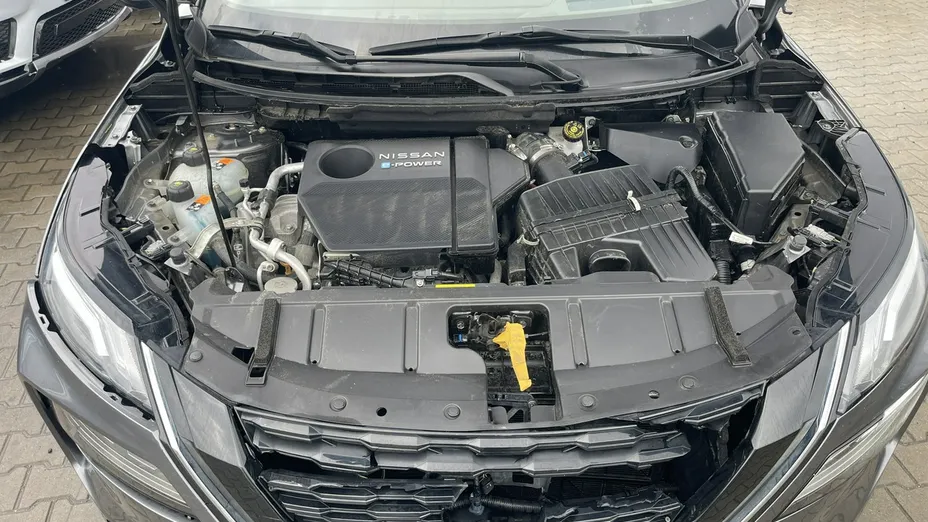 NISSAN X-Trail -