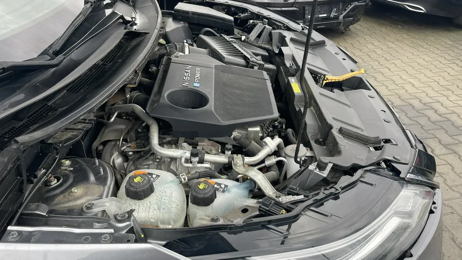 NISSAN X-Trail -