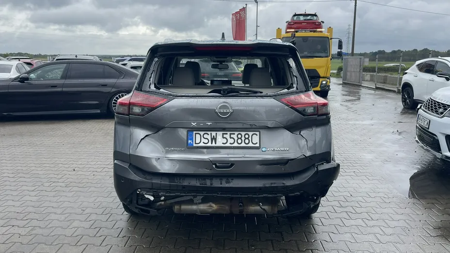 NISSAN X-Trail -