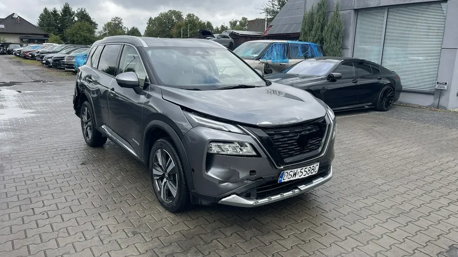NISSAN X-Trail -