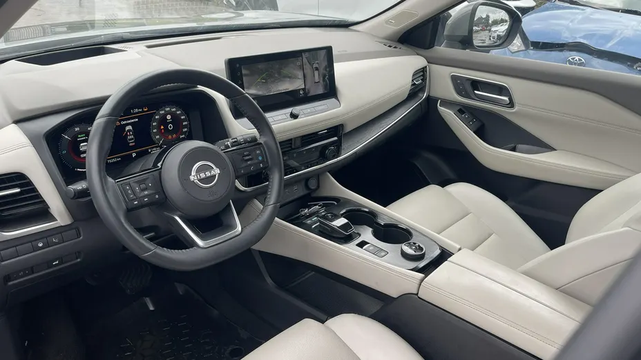 NISSAN X-Trail -