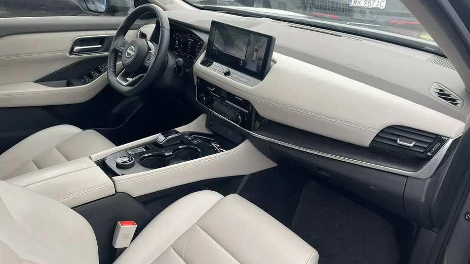 NISSAN X-Trail -