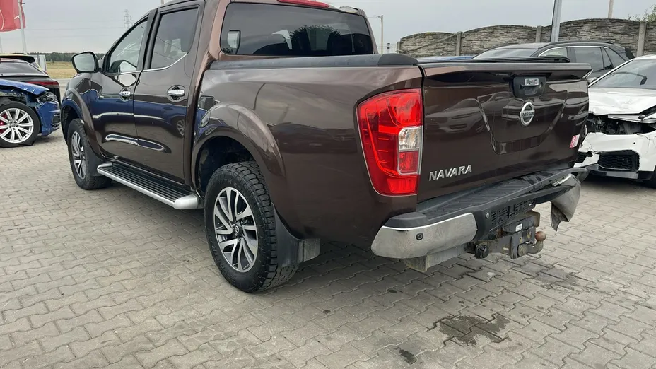 NISSAN Navara -