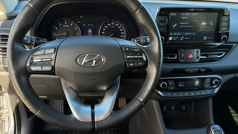 HYUNDAI i30 -
