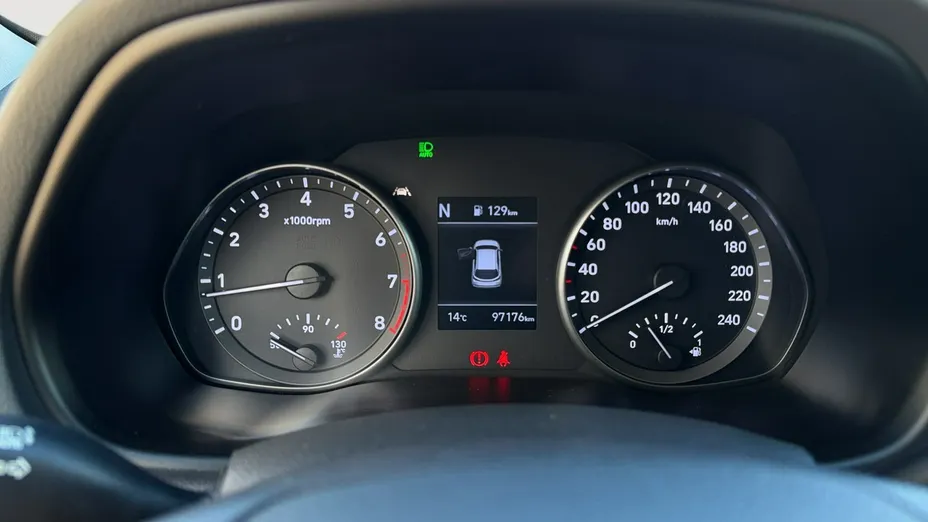 HYUNDAI i30 -