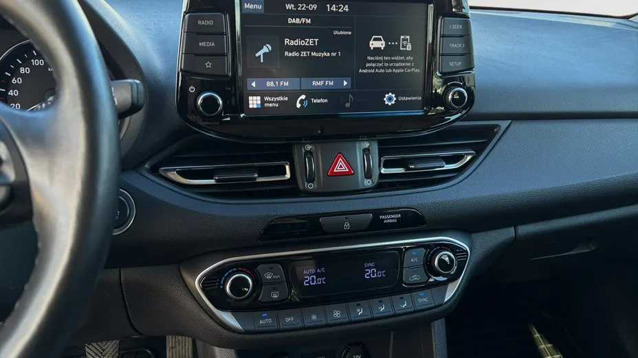 HYUNDAI i30 -