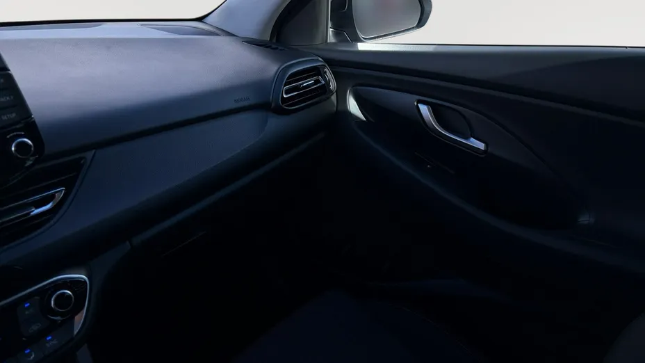 HYUNDAI i30 -