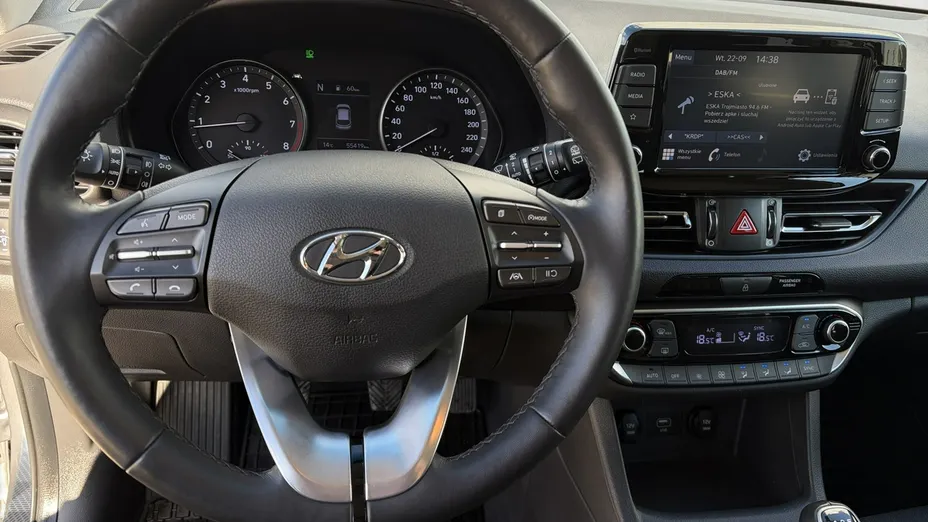 HYUNDAI i30 -