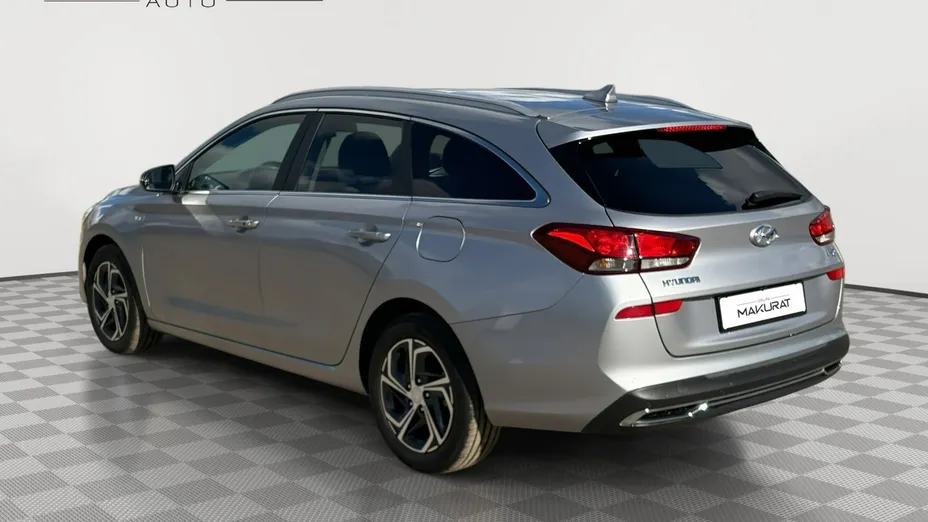 HYUNDAI i30 -