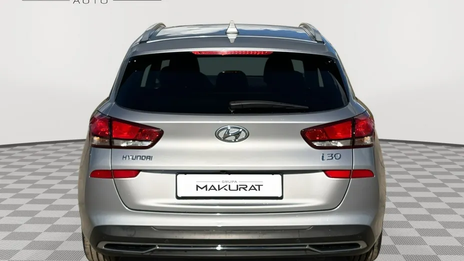 HYUNDAI i30 -