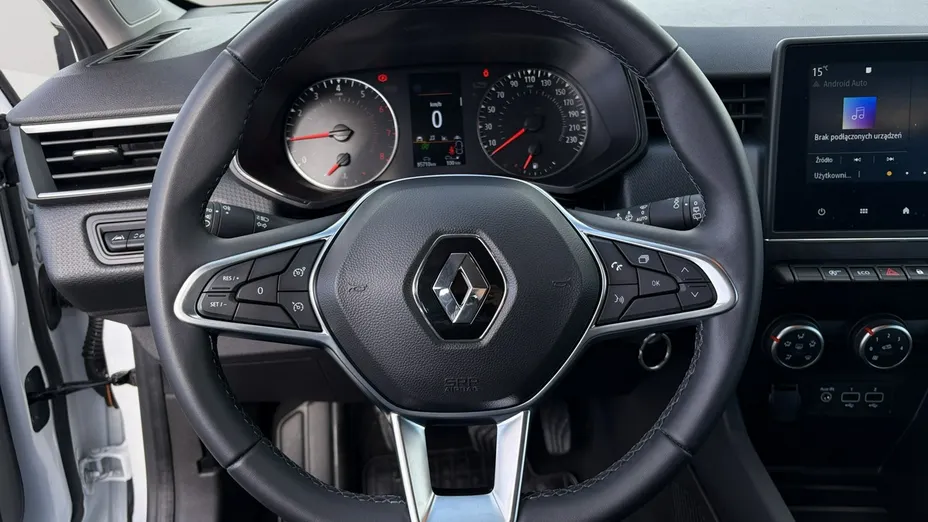 RENAULT Clio -