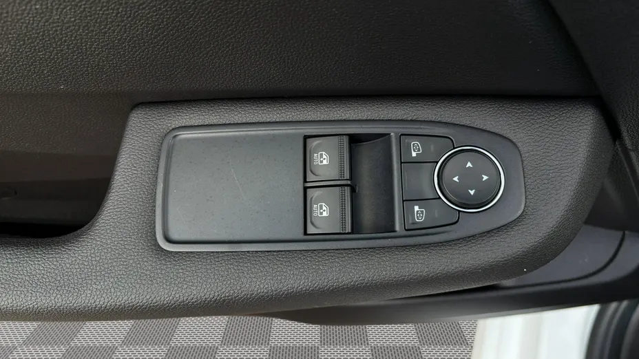RENAULT Clio -