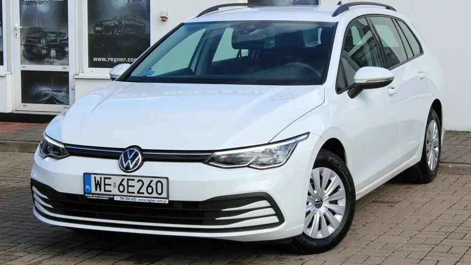 VOLKSWAGEN Golf -
