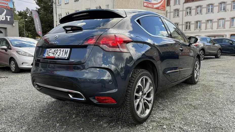 CITROEN DS4 -