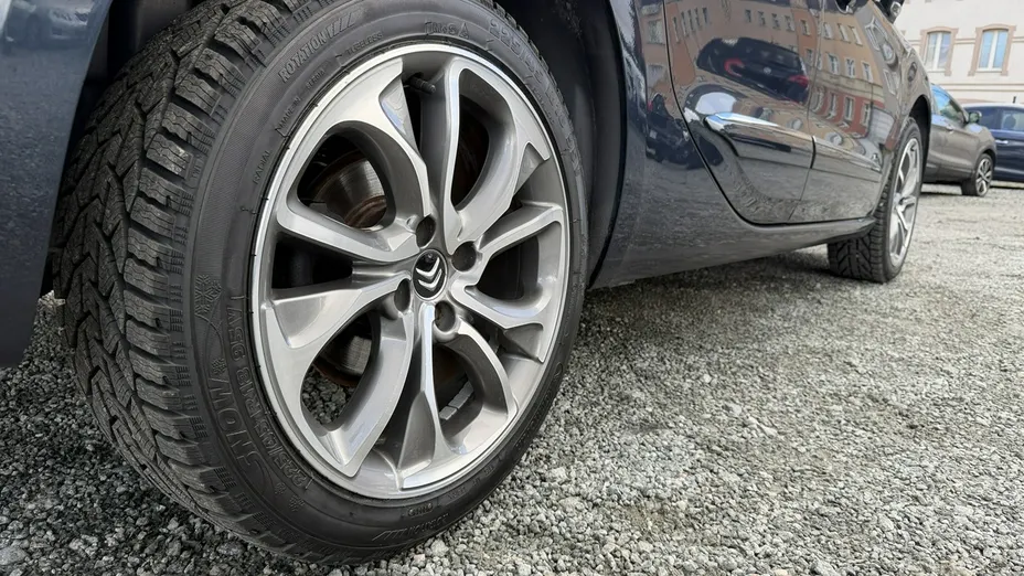 CITROEN DS4 -