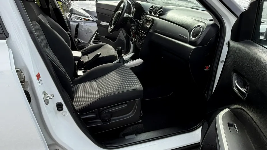 SUZUKI Vitara -