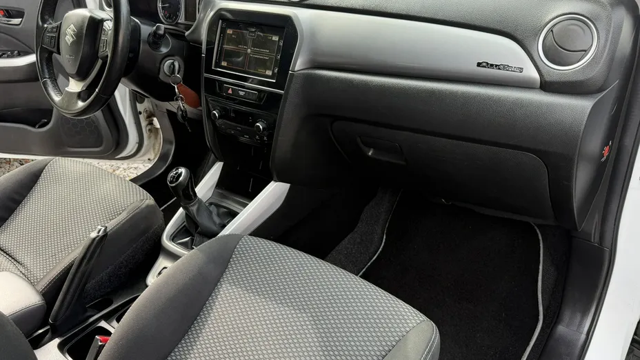 SUZUKI Vitara -