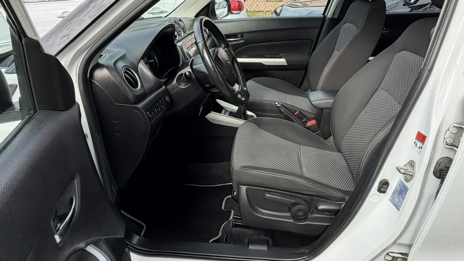 SUZUKI Vitara -