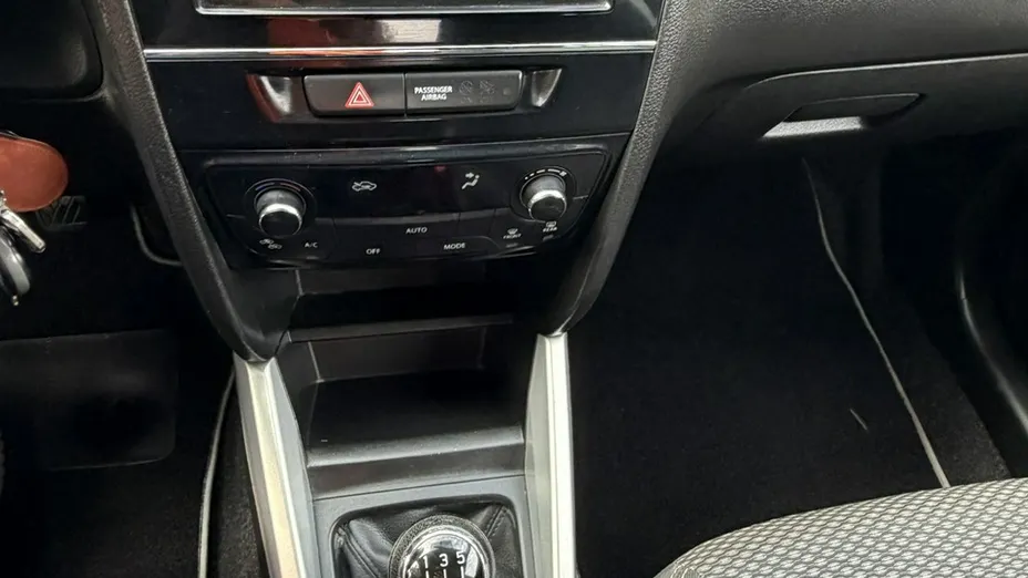 SUZUKI Vitara -