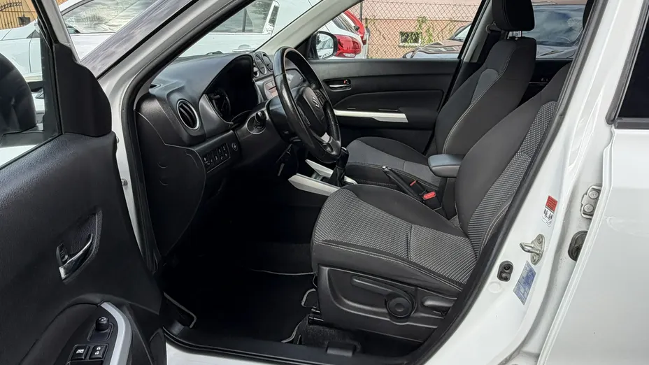 SUZUKI Vitara -