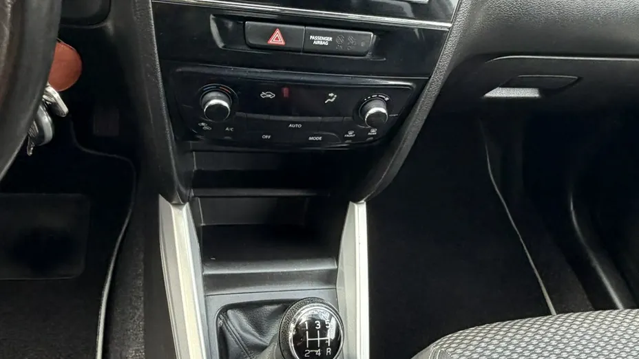 SUZUKI Vitara -