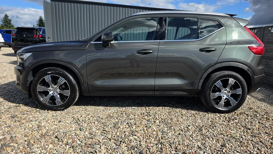 VOLVO XC40 -
