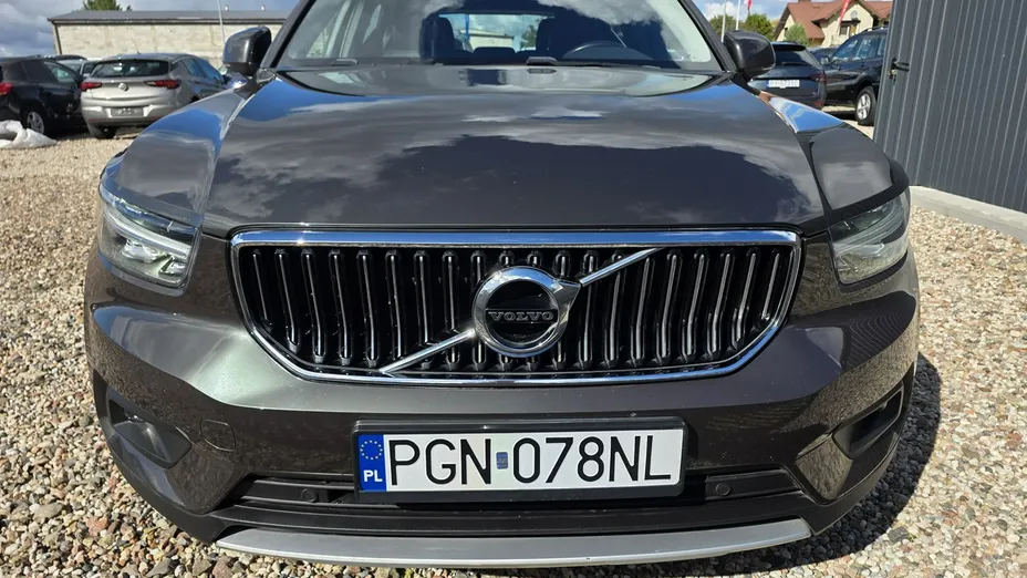 VOLVO XC40 -