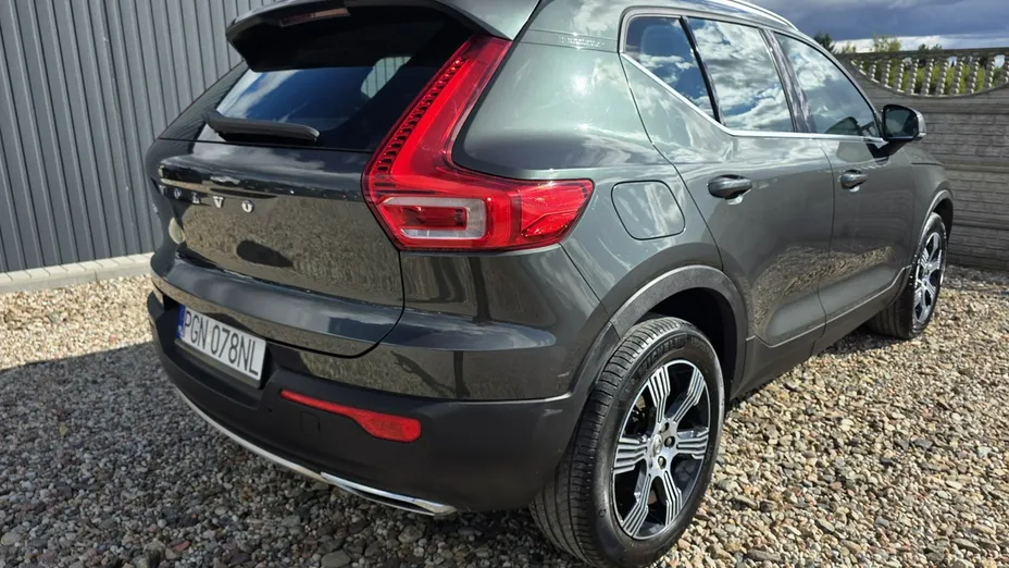 VOLVO XC40 -