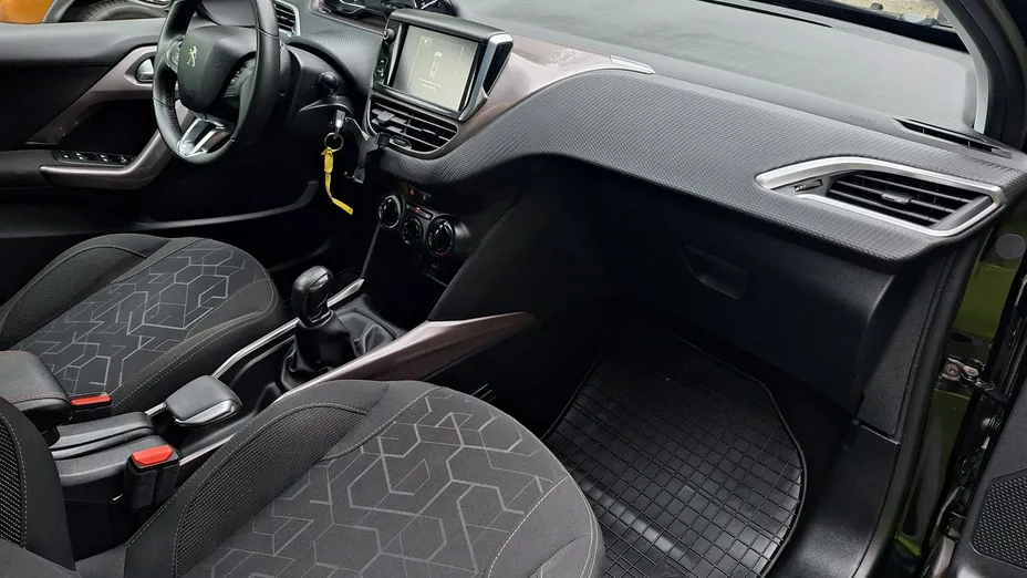 PEUGEOT 2008 -