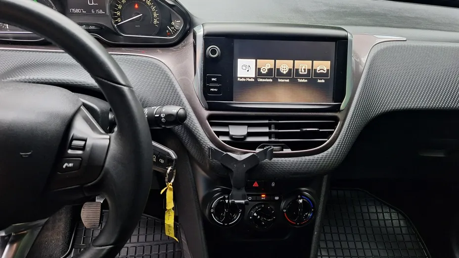 PEUGEOT 2008 -