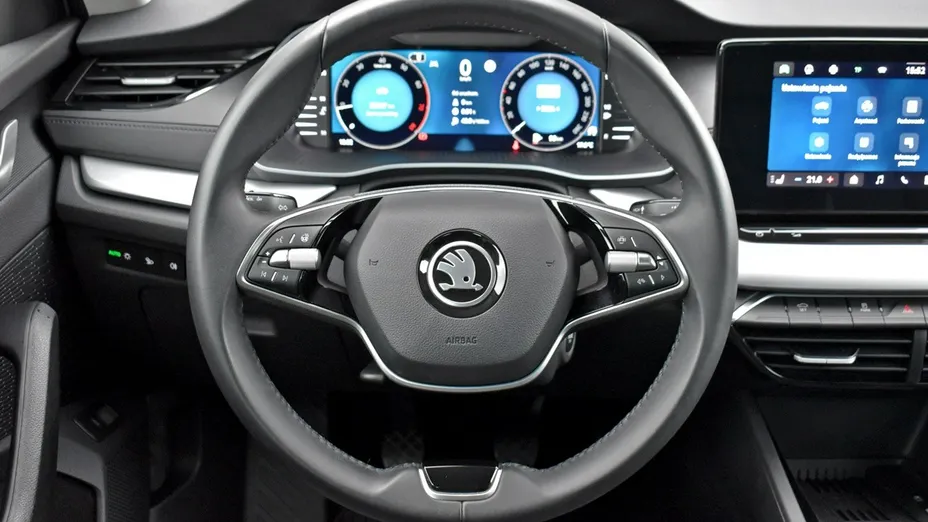 SKODA Octavia -