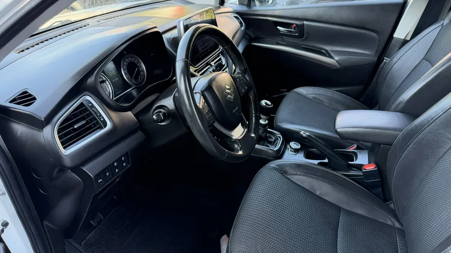 SUZUKI S-Cross -