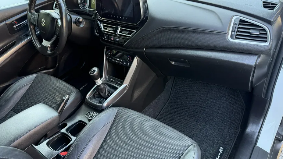 SUZUKI S-Cross -