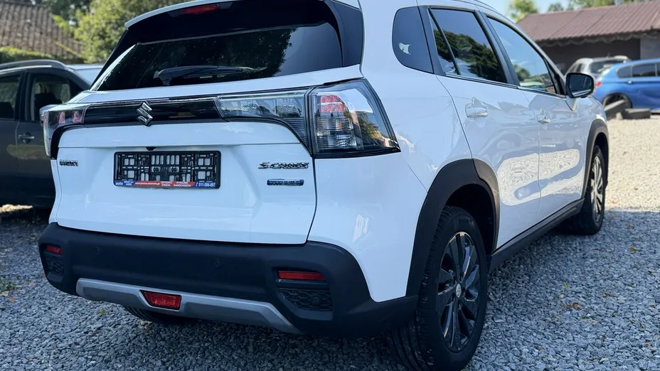 SUZUKI S-Cross -