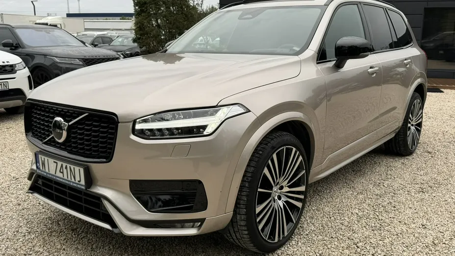 VOLVO XC90 -