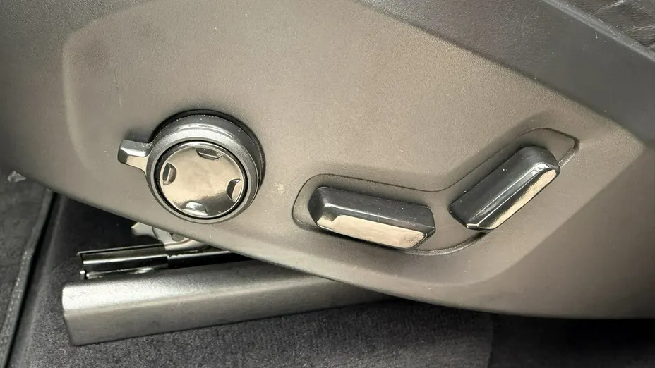 VOLVO XC90 -