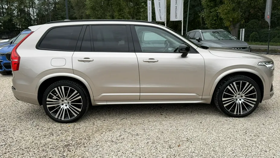 VOLVO XC90 -