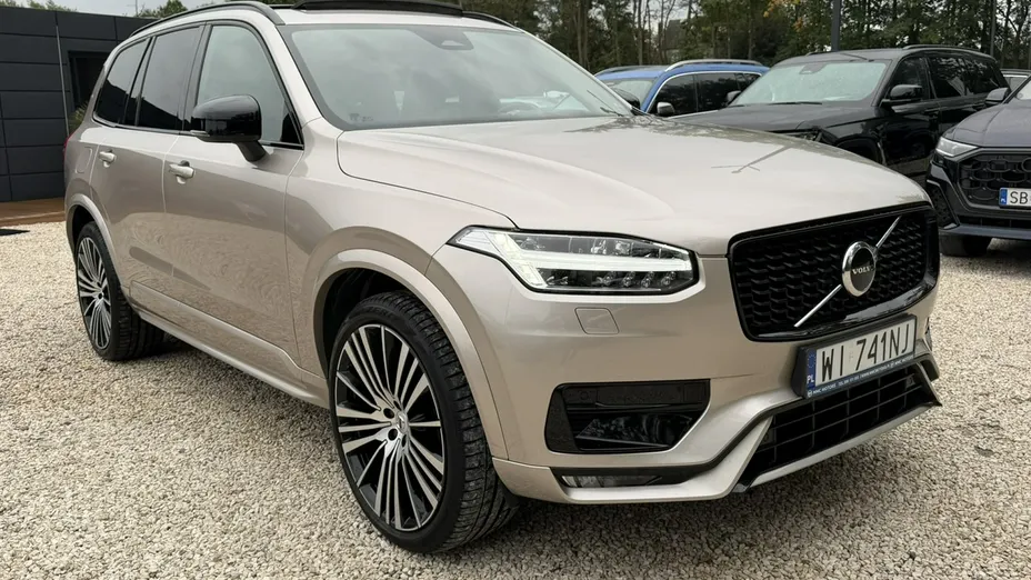 VOLVO XC90 -