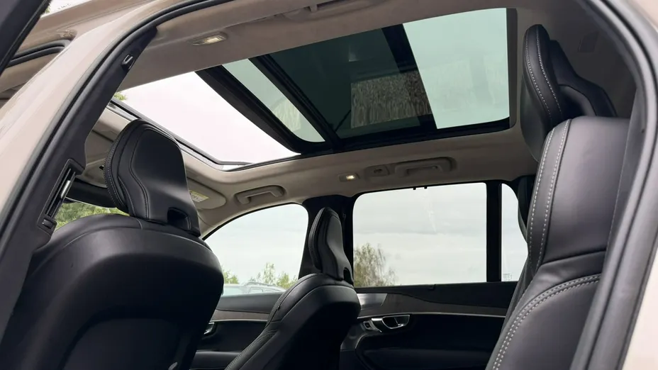 VOLVO XC90 -