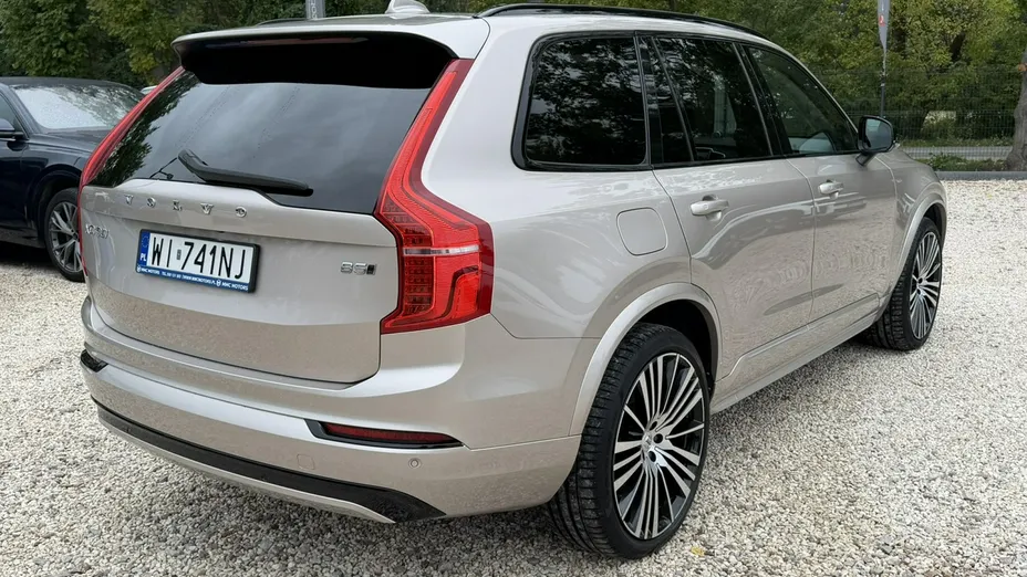VOLVO XC90 -