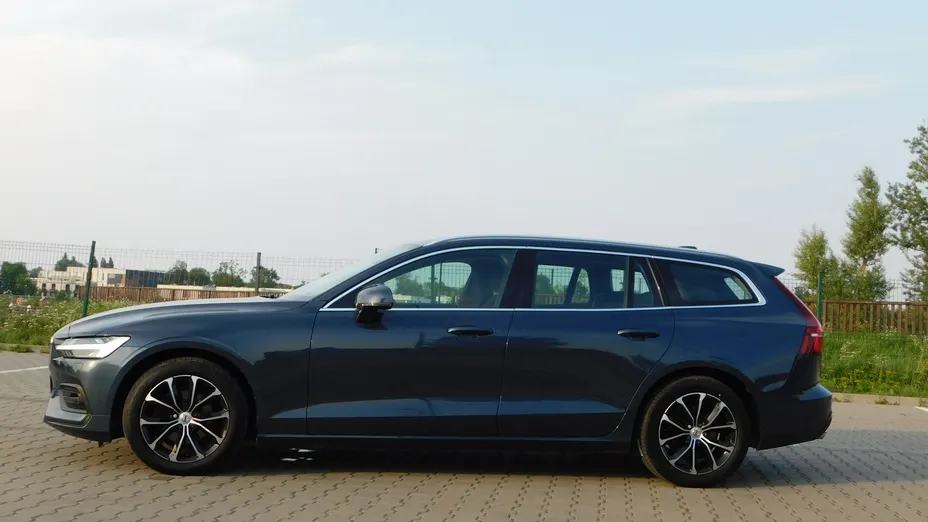 VOLVO V60 -