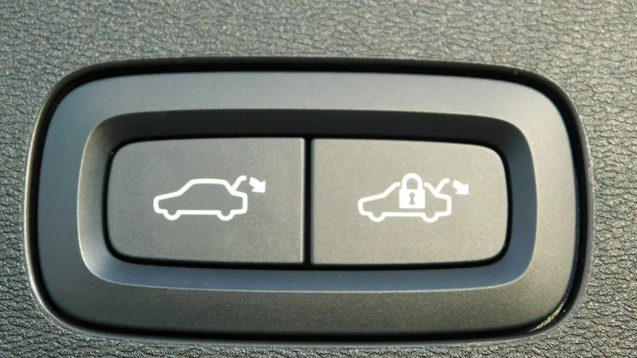 VOLVO V60 -