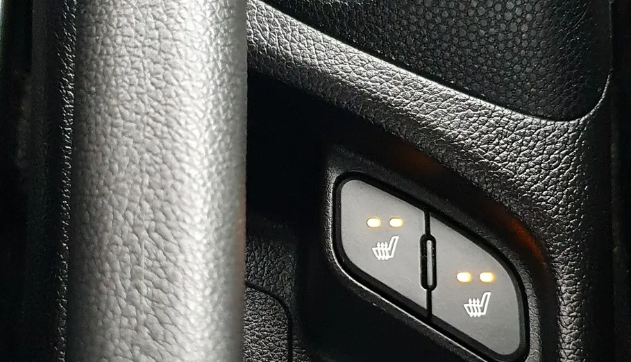TOYOTA Yaris -