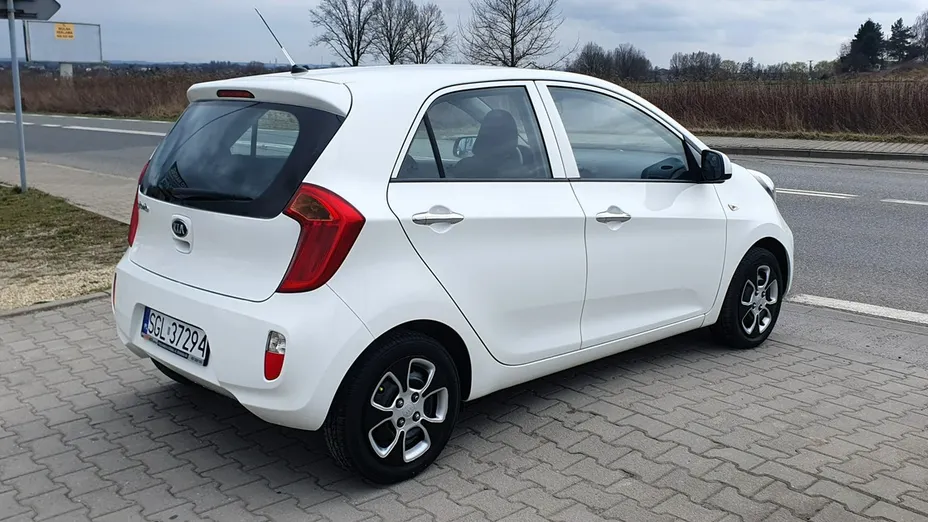 TOYOTA Yaris -