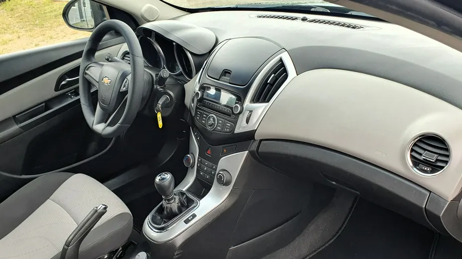 CHEVROLET Cruze -