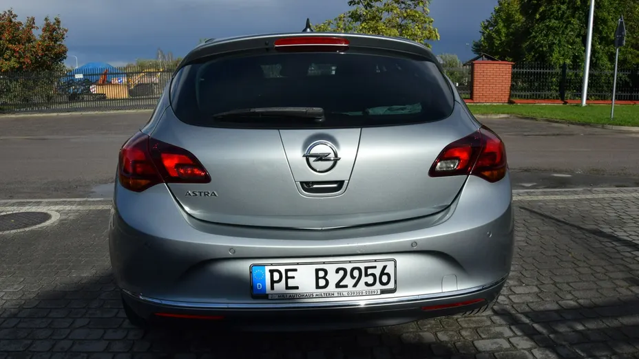 OPEL Astra -